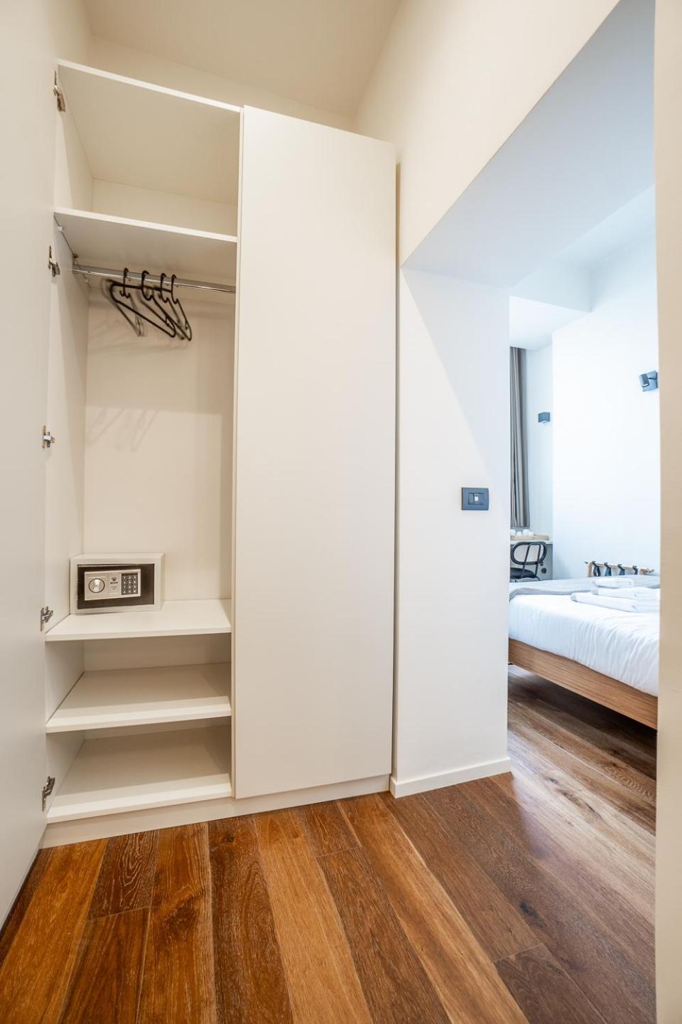 Palazzo Italia Suites Бари Экстерьер фото