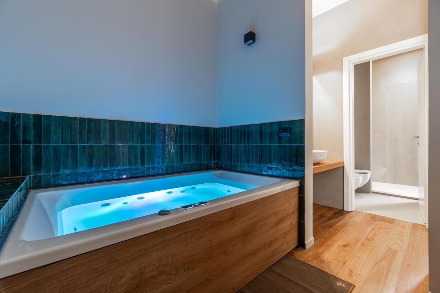 Palazzo Italia Suites Бари Экстерьер фото