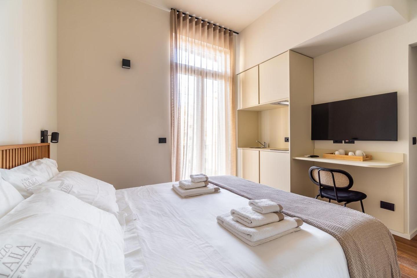 Palazzo Italia Suites Бари Экстерьер фото