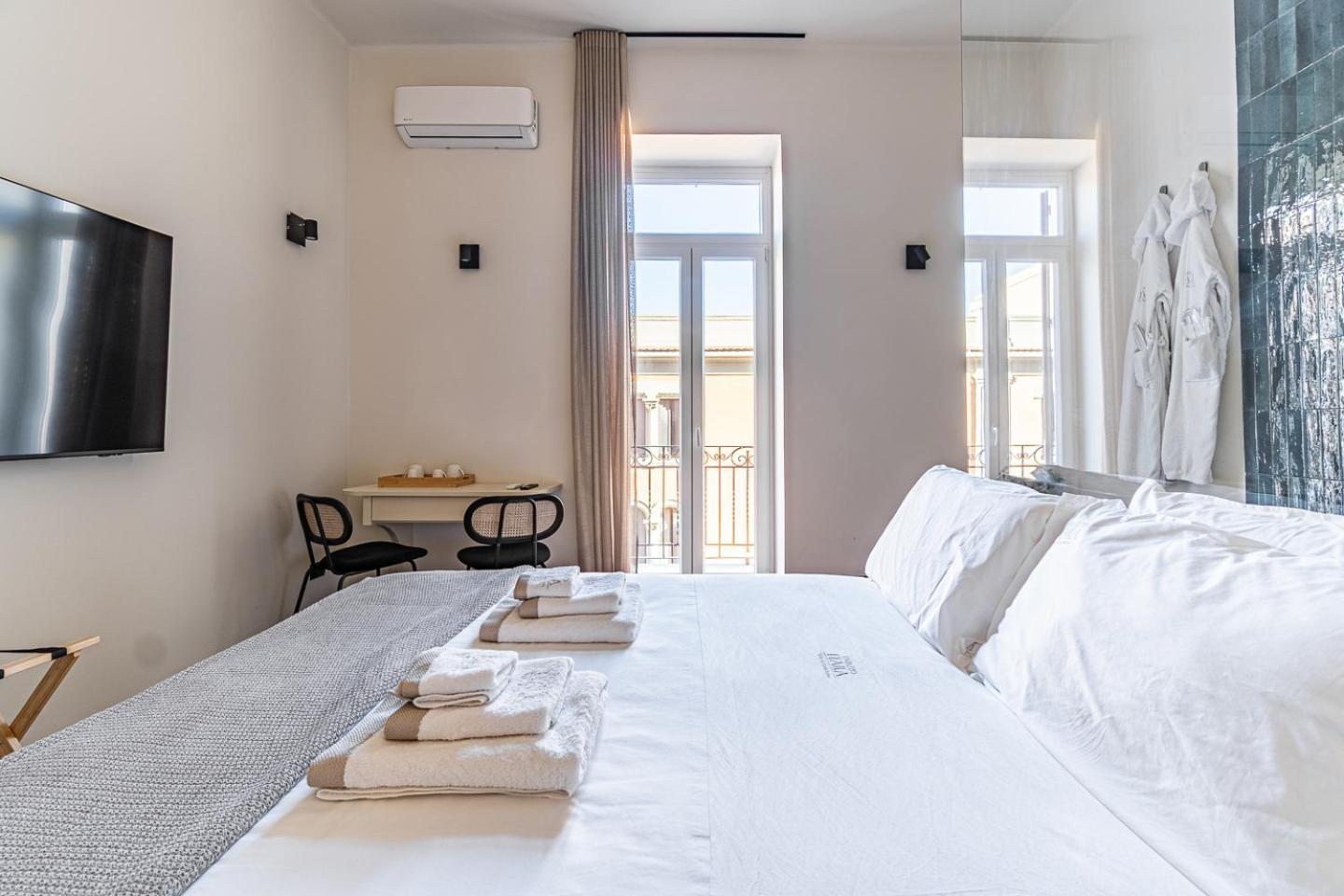 Palazzo Italia Suites Бари Экстерьер фото