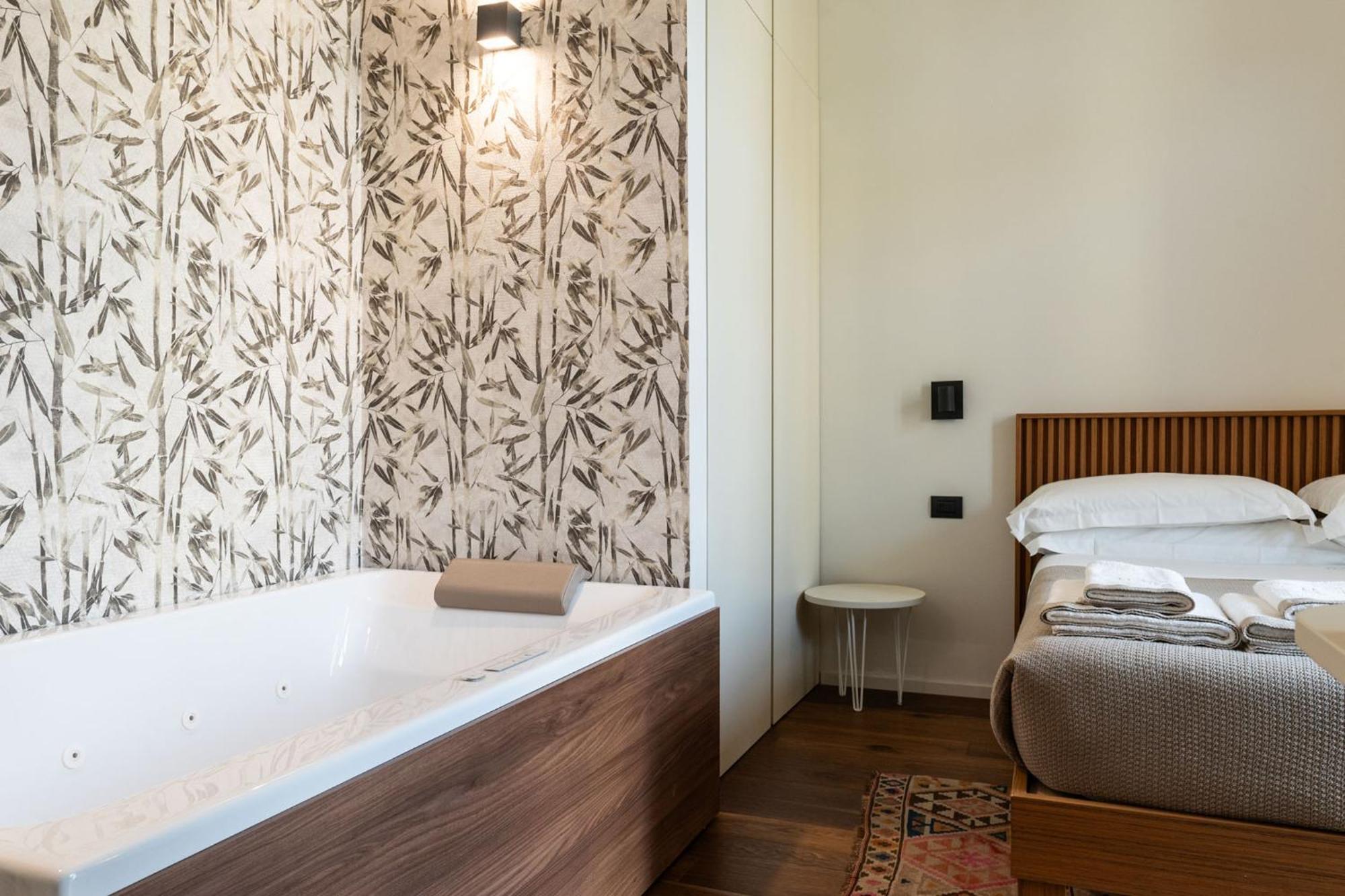 Palazzo Italia Suites Бари Экстерьер фото